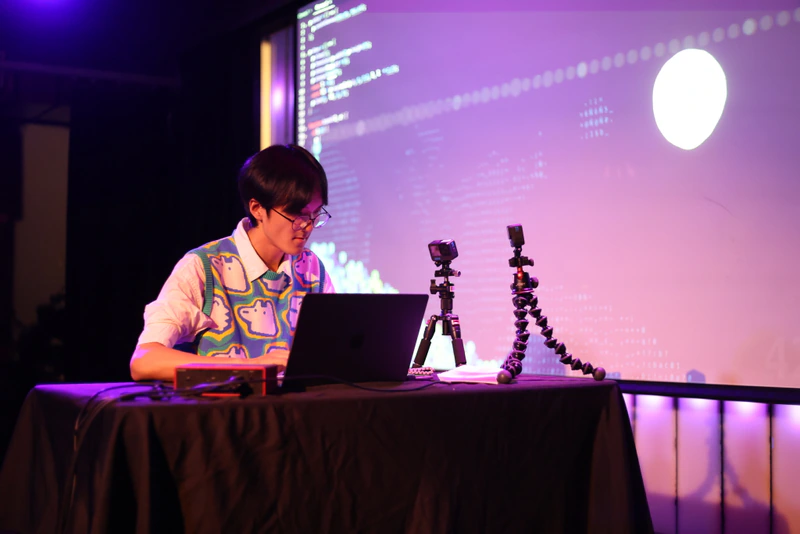 Recho Melody: Writing Code like a Pianist