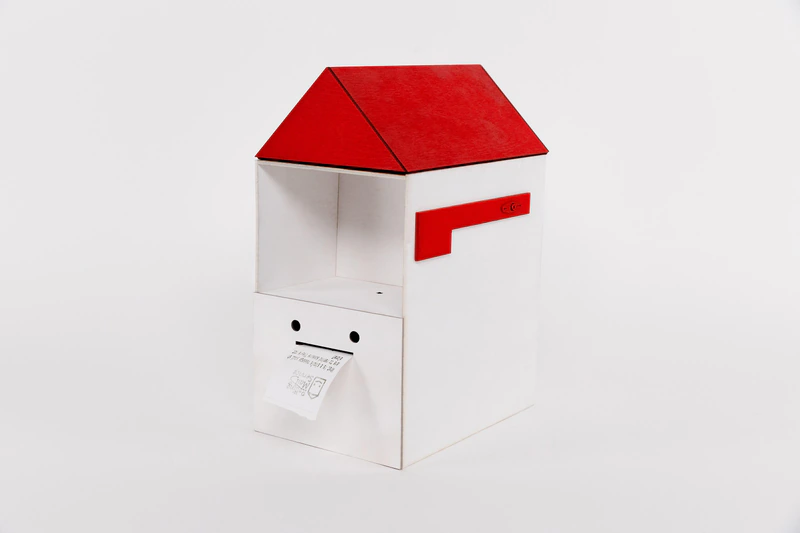 Rolling Mail Service: A Moving Mailbox with Warm Message